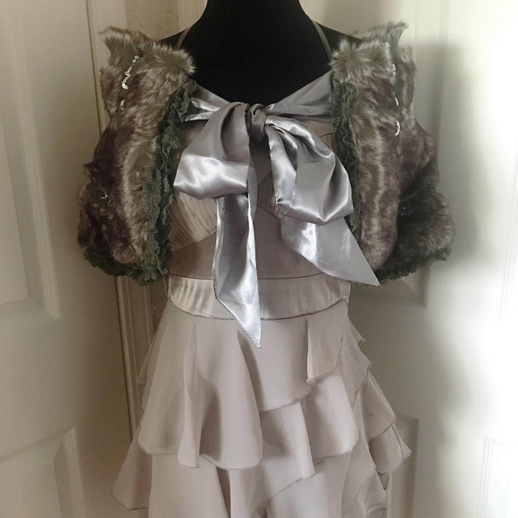 Dress - Picture 8 of 11